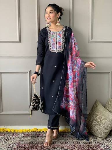 Elegant Kurti Set